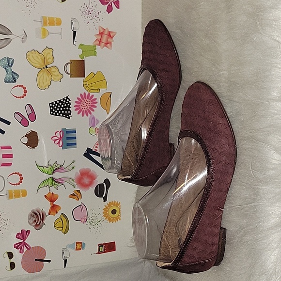 Sofft maroon flats - Picture 1 of 6